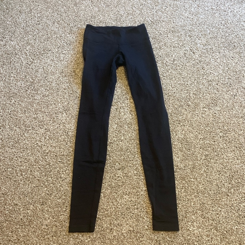 Black lululemon leggings 28in